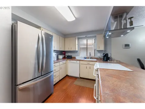 6896 SW 204th Avenue Beaverton OR 97078