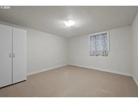 7327 N Oatman Avenue Portland OR 97217