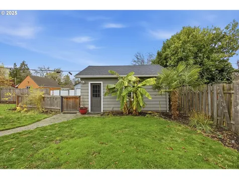 7327 N Oatman Avenue Portland OR 97217