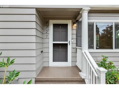 7327 N Oatman Avenue Portland OR 97217