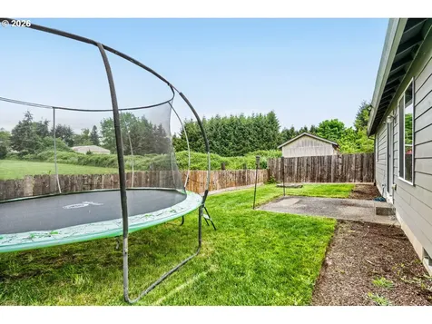 1145 Country Lane Woodburn OR 97071