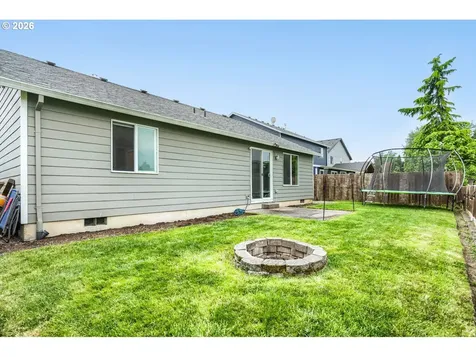 1145 Country Lane Woodburn OR 97071