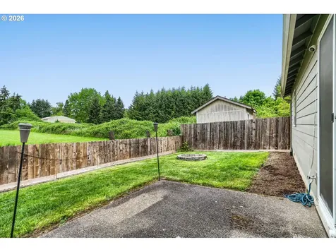 1145 Country Lane Woodburn OR 97071