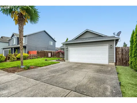 1145 Country Lane Woodburn OR 97071