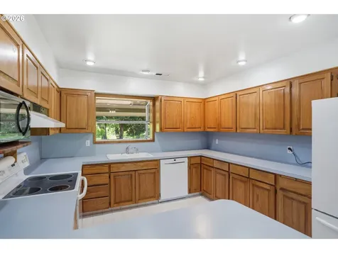 15507 NE Parkinen Road Brush Prairie WA 98606