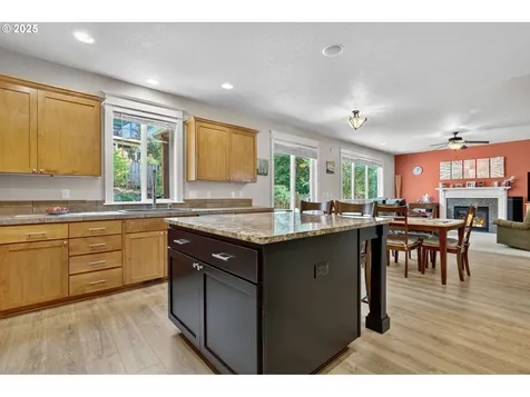 16514 Oaktree Terrace Oregon City OR 97045