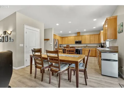 16514 Oaktree Terrace Oregon City OR 97045