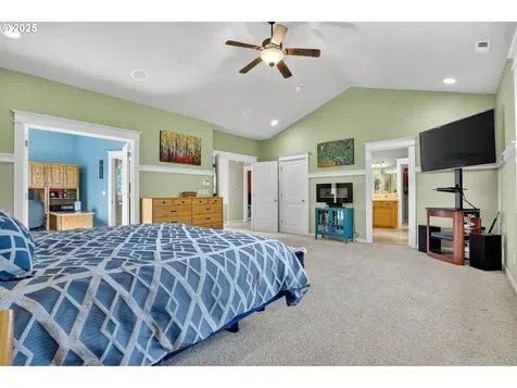 16514 Oaktree Terrace Oregon City OR 97045