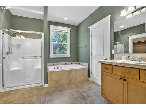 16514 Oaktree Terrace Oregon City OR 97045
