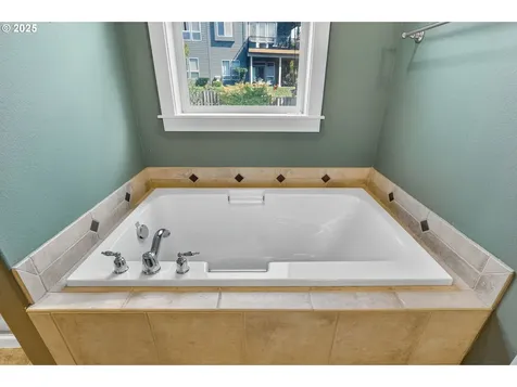 16514 Oaktree Terrace Oregon City OR 97045