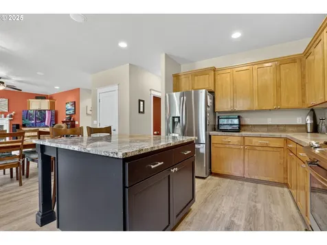 16514 Oaktree Terrace Oregon City OR 97045