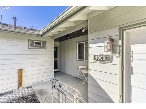 19605 SW Madeline Street Beaverton OR 97078