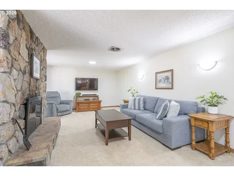 546 Bonnie Court NW Salem OR 97304