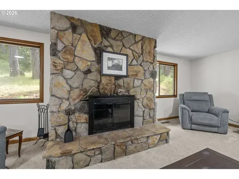 546 Bonnie Court NW Salem OR 97304