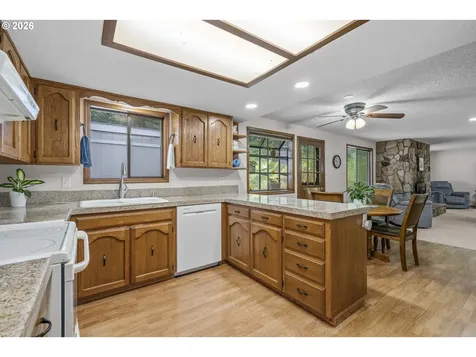 546 Bonnie Court NW Salem OR 97304