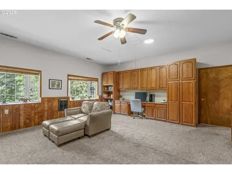 546 Bonnie Court NW Salem OR 97304