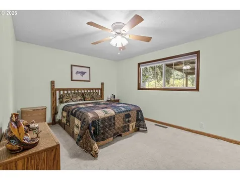 546 Bonnie Court NW Salem OR 97304
