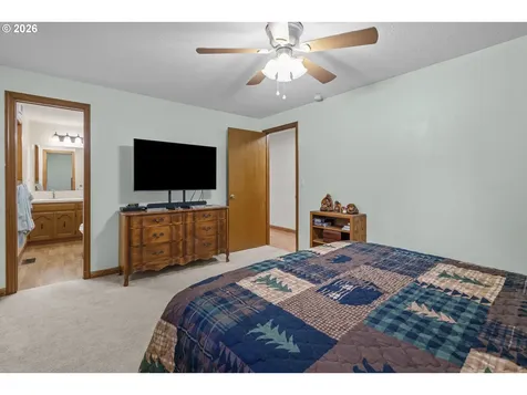 546 Bonnie Court NW Salem OR 97304