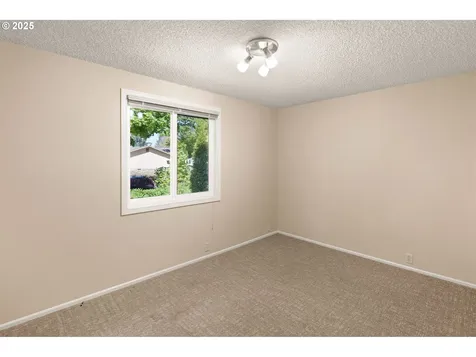4679 Scottdale Street Eugene OR 97404