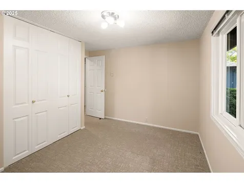 4679 Scottdale Street Eugene OR 97404