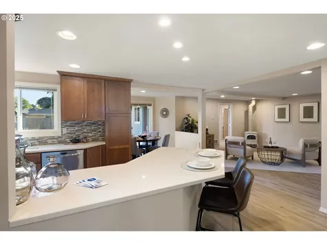 4679 Scottdale Street Eugene OR 97404