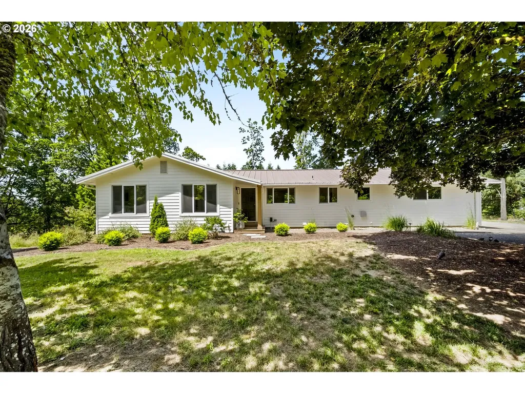 17340 NE Woodland Loop Road Yamhill OR 97148