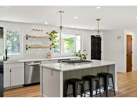 17340 NE Woodland Loop Road Yamhill OR 97148