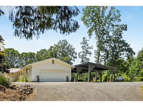 17340 NE Woodland Loop Road Yamhill OR 97148