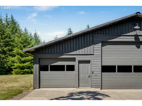 17340 NE Woodland Loop Road Yamhill OR 97148