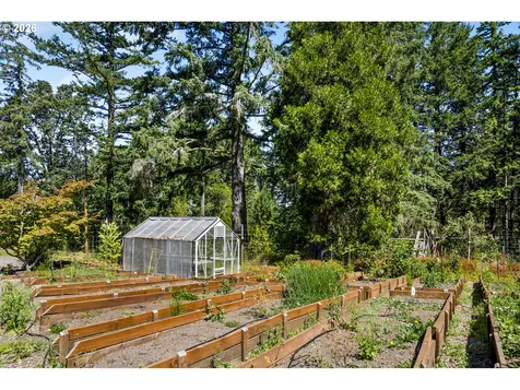 17340 NE Woodland Loop Road Yamhill OR 97148