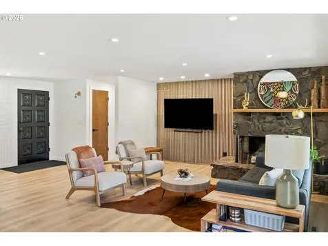 17340 NE Woodland Loop Road Yamhill OR 97148