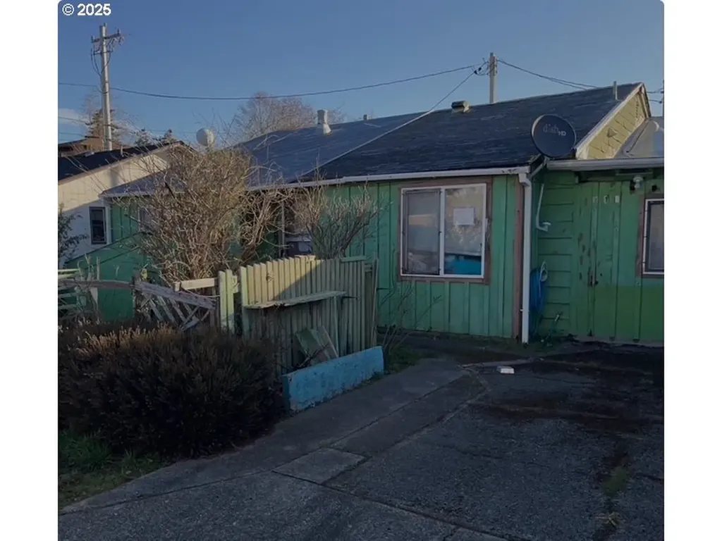 710 Laurel Street Florence OR 97439