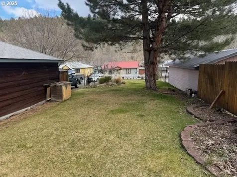 207 N Humbolt Street Canyon City OR 97820