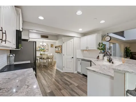 4555 NE 242nd Avenue Vancouver WA 98682