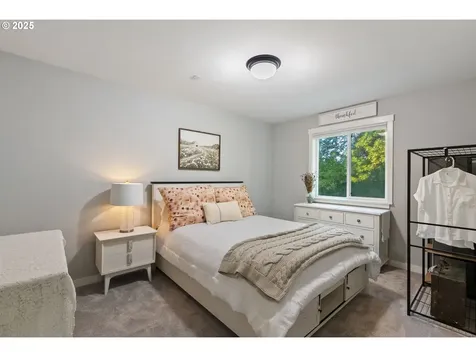 4555 NE 242nd Avenue Vancouver WA 98682