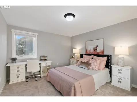 4555 NE 242nd Avenue Vancouver WA 98682