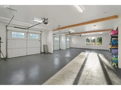 4555 NE 242nd Avenue Vancouver WA 98682