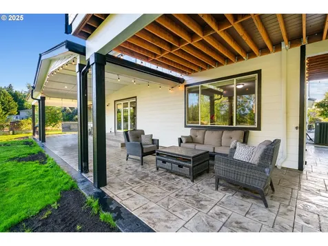 4555 NE 242nd Avenue Vancouver WA 98682