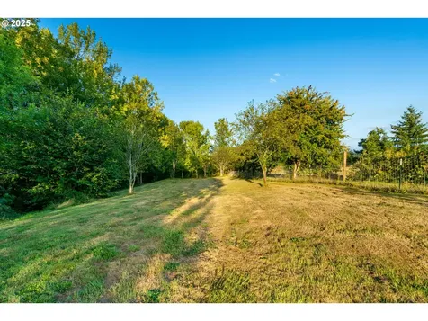4555 NE 242nd Avenue Vancouver WA 98682