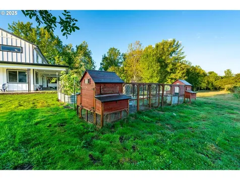 4555 NE 242nd Avenue Vancouver WA 98682