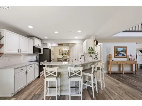 4555 NE 242nd Avenue Vancouver WA 98682