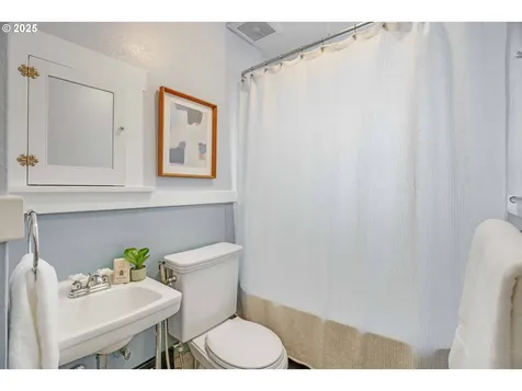 3144 NE 77th Avenue Portland OR 97213