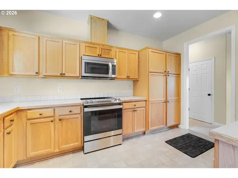 2365 N Gray Street Cornelius OR 97113