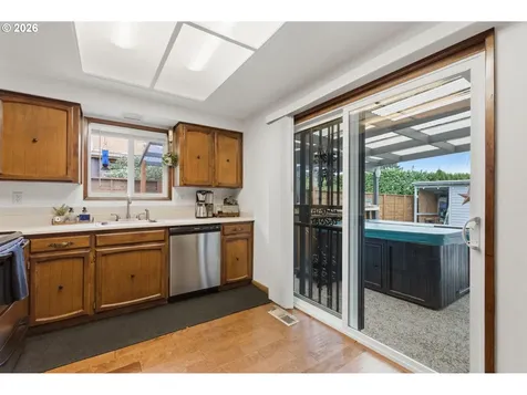 6505 SE 43rd Avenue Portland OR 97206