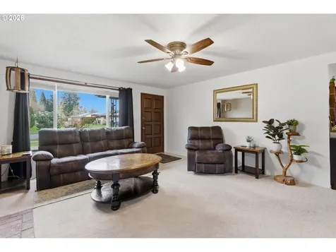 6505 SE 43rd Avenue Portland OR 97206
