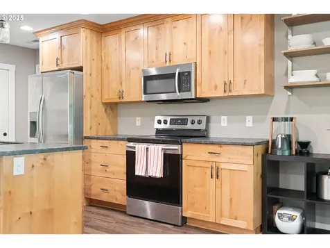 4607 SE 88th Avenue Portland OR 97266