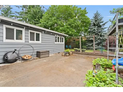 4607 SE 88th Avenue Portland OR 97266