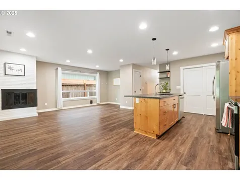 4607 SE 88th Avenue Portland OR 97266