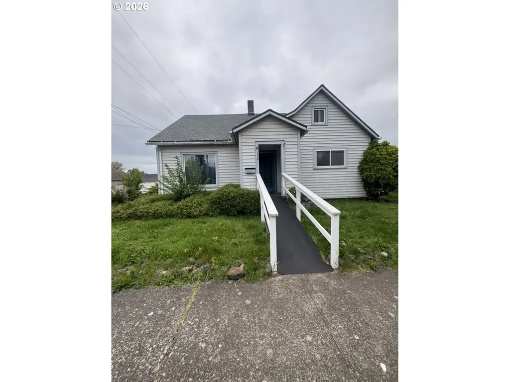 1301 NE Irvine Street Mcminnville OR 97128