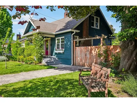 5930 SE 18th Avenue Portland OR 97202